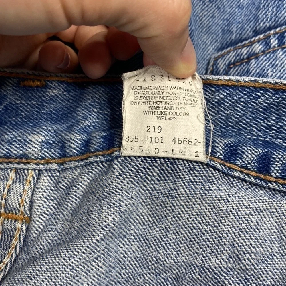Vintage Levi's 550 Relaxed Fit Denim Jean Shorts Size 34 10